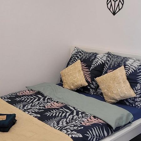 Apartament Z Historia Jelenia Gora Bagian luar foto