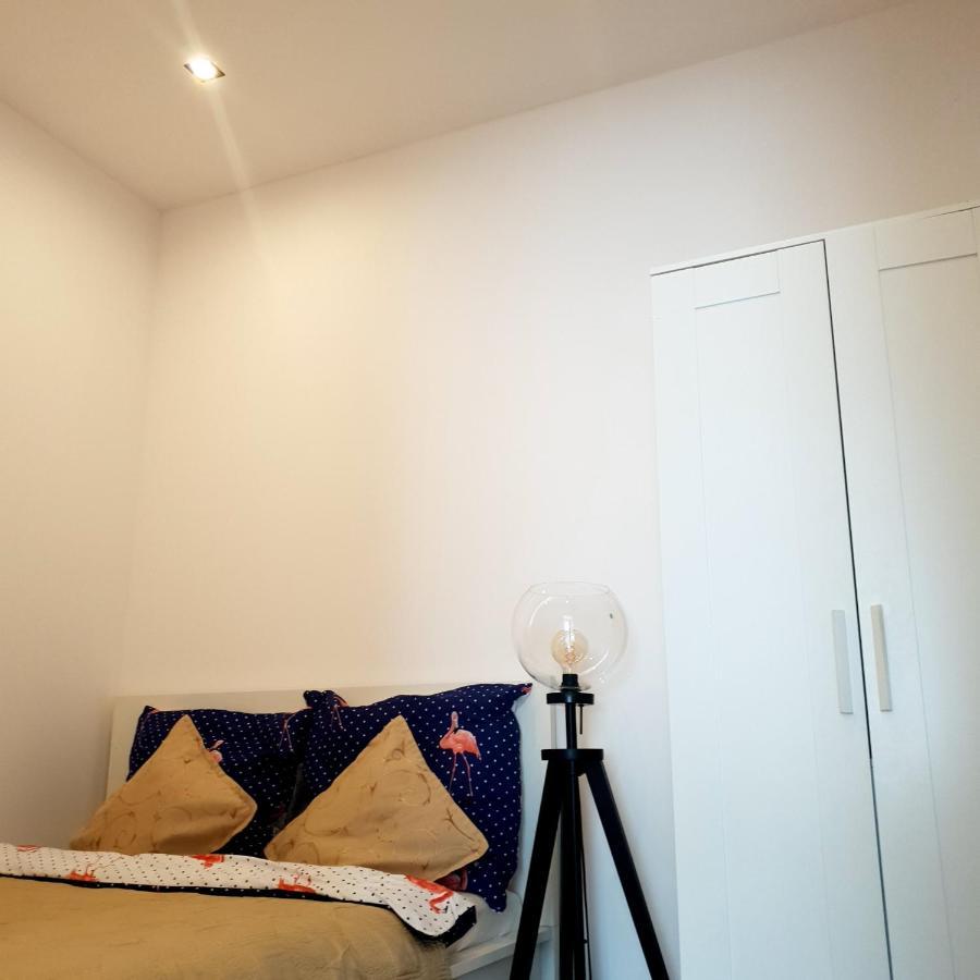 Apartament Z Historia Jelenia Gora Bagian luar foto