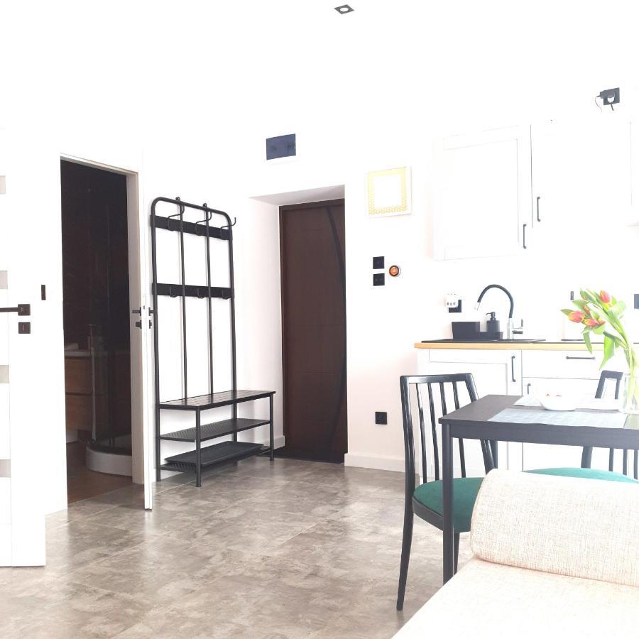 Apartament Z Historia Jelenia Gora Bagian luar foto